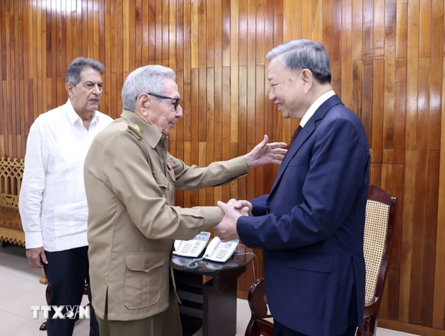 Tổng Bí thư, Chủ tịch nước gặp Lãnh tụ Cách mạng Cuba, Đại tướng Rául Castro Ruz- Ảnh 2.