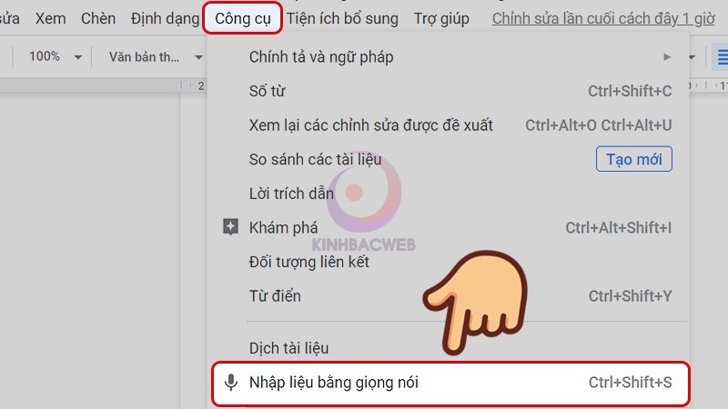Nhấn vào Công cụ (Tool) và chọn Nhập liệu bằng giọng nói (Voice typing)
