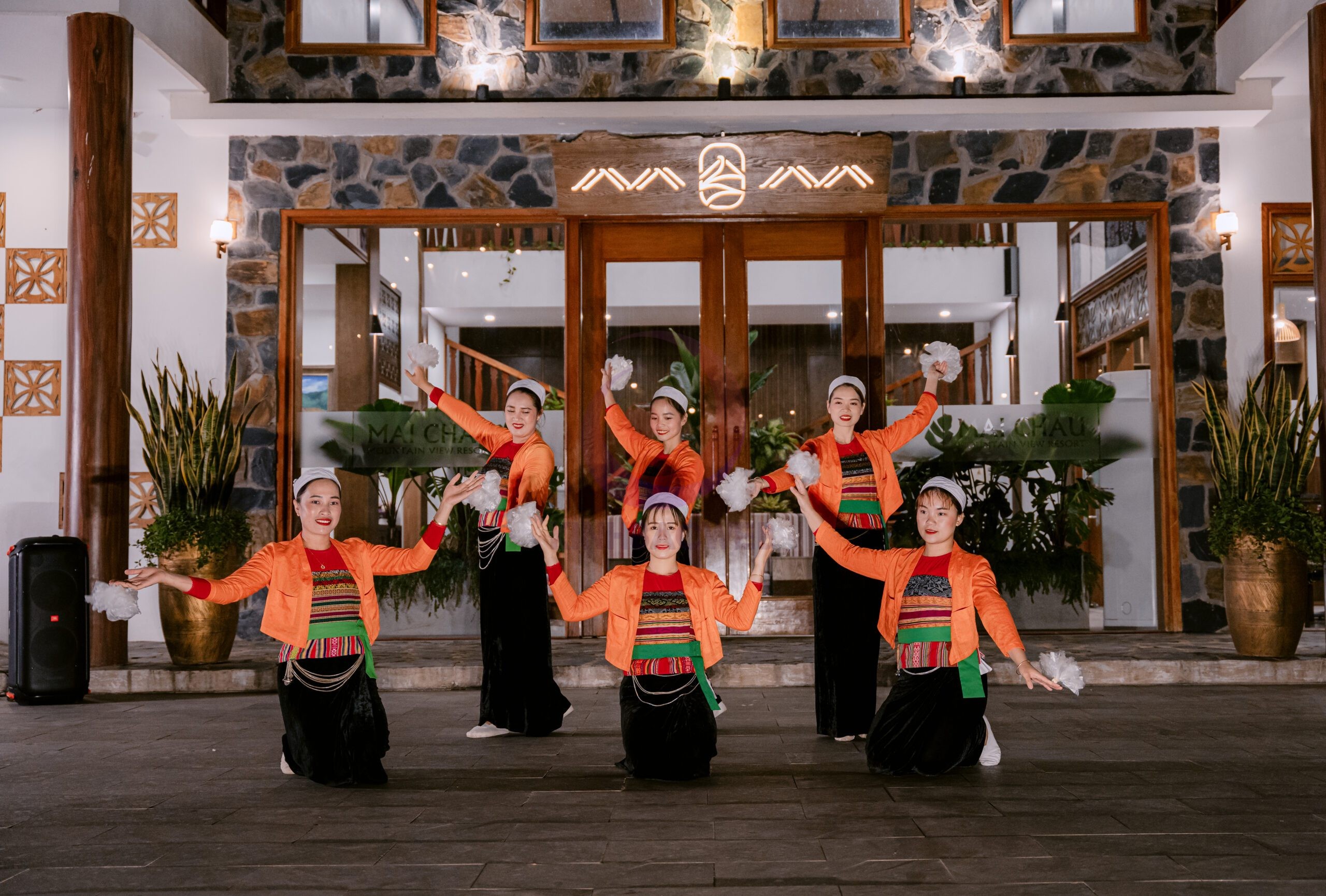 Phân Biệt Các Loại Hình Lưu Trú : Homestay , Villa , Resort , Hotel , Bungalow