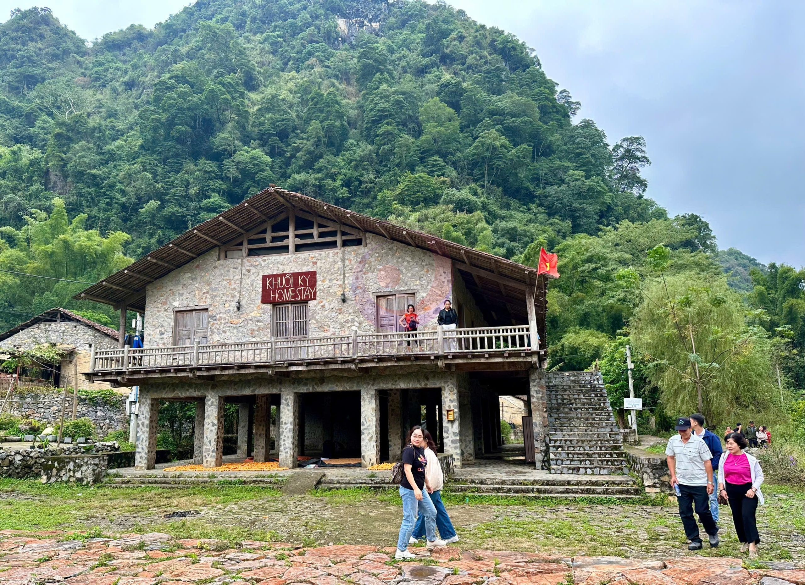 Phân Biệt Các Loại Hình Lưu Trú : Homestay , Villa , Resort , Hotel , Bungalow