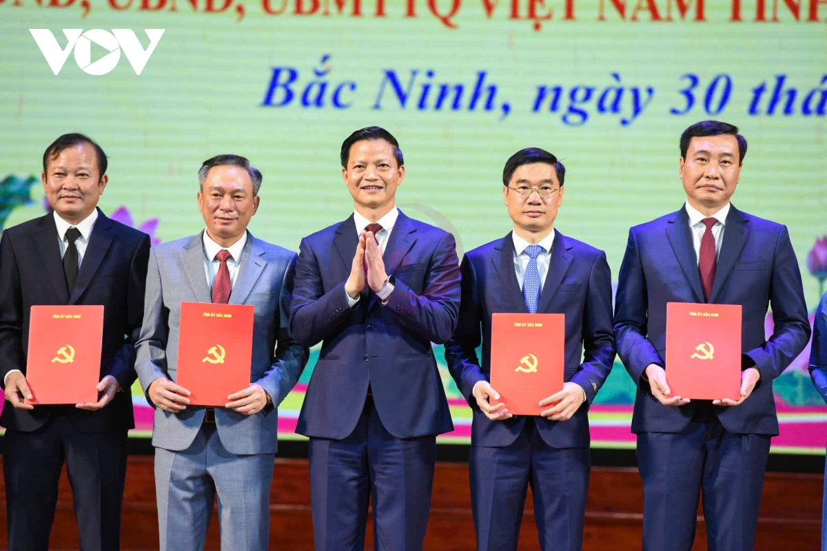 Toàn cảnh buổi lễ công bố quyết định thành lập 99 xã, phường tỉnh Bắc Ninh mới
